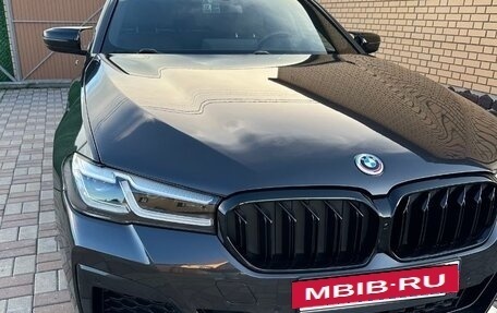 BMW 5 серия, 2022 год, 5 700 000 рублей, 2 фотография