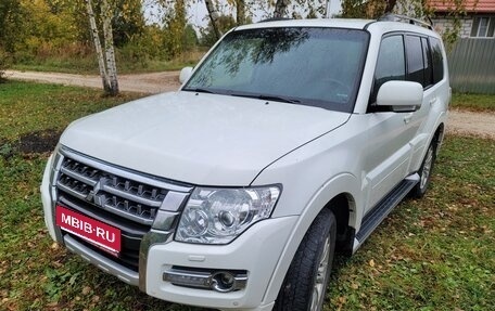 Mitsubishi Pajero IV, 2015 год, 2 650 000 рублей, 1 фотография