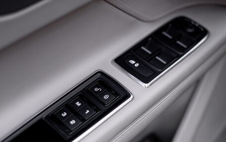 Jaguar XF II, 2016 год, 1 990 000 рублей, 9 фотография