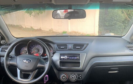 KIA Rio III рестайлинг, 2013 год, 780 000 рублей, 10 фотография