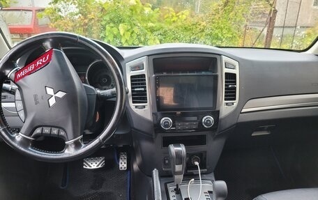 Mitsubishi Pajero IV, 2015 год, 2 650 000 рублей, 5 фотография