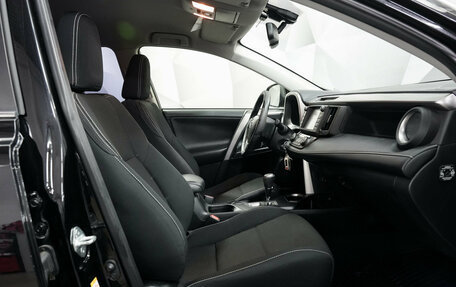 Toyota RAV4, 2017 год, 2 443 000 рублей, 12 фотография