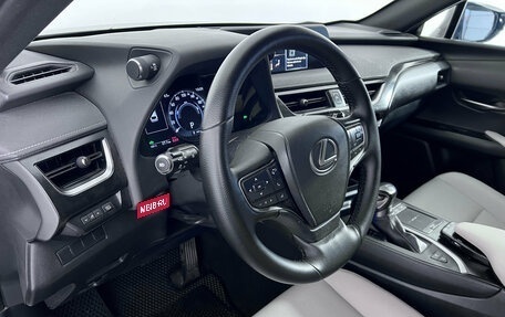 Lexus UX I, 2021 год, 2 999 000 рублей, 9 фотография