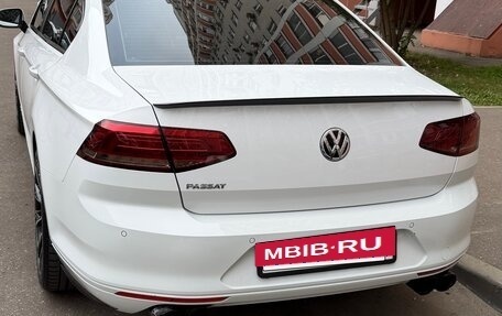 Volkswagen Passat B8 рестайлинг, 2018 год, 2 430 000 рублей, 14 фотография