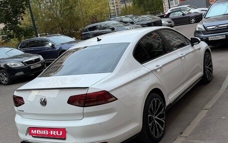 Volkswagen Passat B8 рестайлинг, 2018 год, 2 430 000 рублей, 8 фотография