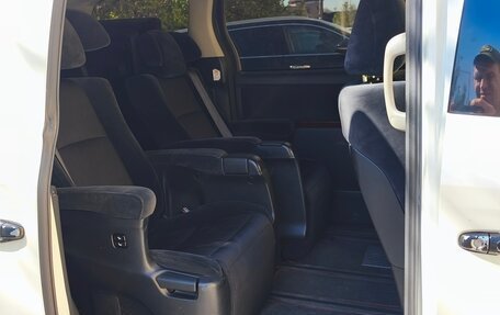 Toyota Vellfire I, 2009 год, 2 550 000 рублей, 4 фотография