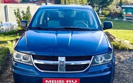 Dodge Journey I, 2008 год, 750 000 рублей, 2 фотография
