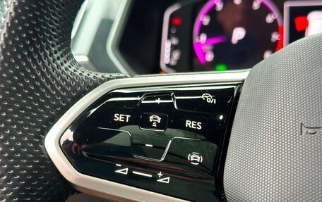 Volkswagen Tiguan II, 2021 год, 3 850 000 рублей, 32 фотография