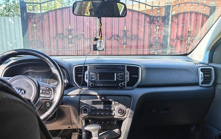 KIA Sportage IV рестайлинг, 2018 год, 2 000 000 рублей, 4 фотография
