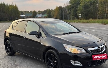 Opel Astra J, 2011 год, 610 000 рублей, 2 фотография