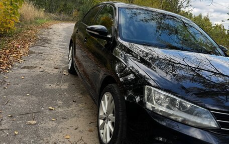 Volkswagen Jetta VI, 2016 год, 1 360 000 рублей, 2 фотография