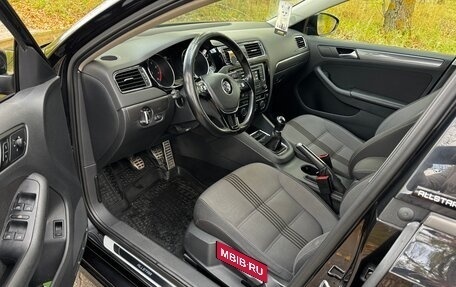 Volkswagen Jetta VI, 2016 год, 1 360 000 рублей, 10 фотография