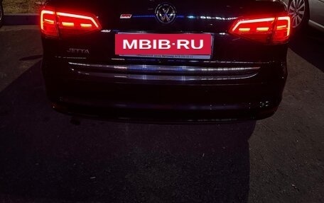 Volkswagen Jetta VI, 2016 год, 1 360 000 рублей, 13 фотография