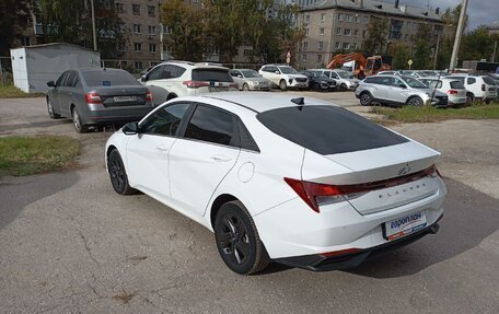 Hyundai Elantra, 2021 год, 2 100 000 рублей, 4 фотография