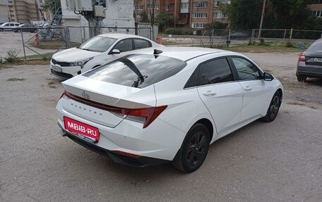 Hyundai Elantra, 2021 год, 2 100 000 рублей, 3 фотография