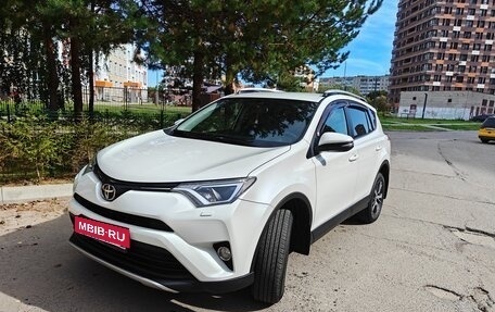 Toyota RAV4, 2016 год, 2 350 000 рублей, 1 фотография