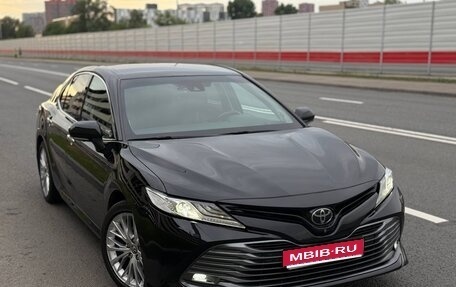 Toyota Camry, 2019 год, 2 700 000 рублей, 1 фотография