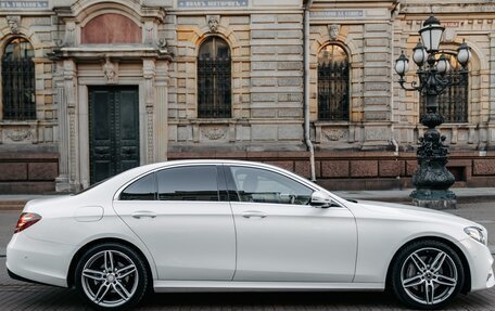 Mercedes-Benz E-Класс, 2017 год, 2 400 000 рублей, 5 фотография