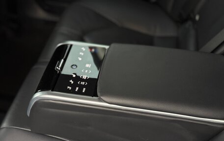 Toyota Camry, 2019 год, 2 700 000 рублей, 15 фотография