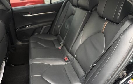 Toyota Camry, 2019 год, 2 700 000 рублей, 16 фотография