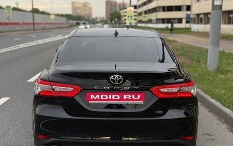Toyota Camry, 2019 год, 2 700 000 рублей, 4 фотография