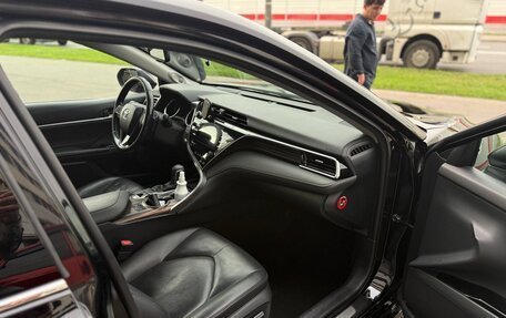 Toyota Camry, 2019 год, 2 700 000 рублей, 18 фотография