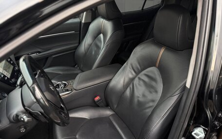 Toyota Camry, 2019 год, 2 700 000 рублей, 17 фотография