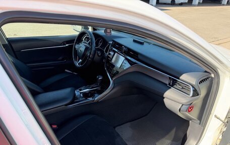 Toyota Camry, 2018 год, 2 350 000 рублей, 7 фотография