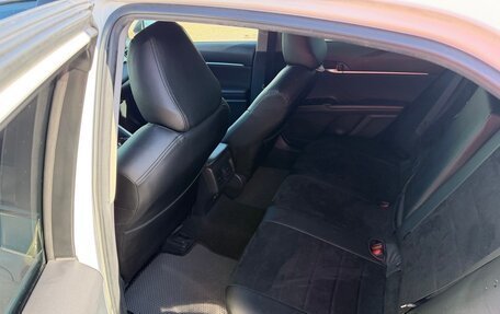 Toyota Camry, 2018 год, 2 350 000 рублей, 6 фотография