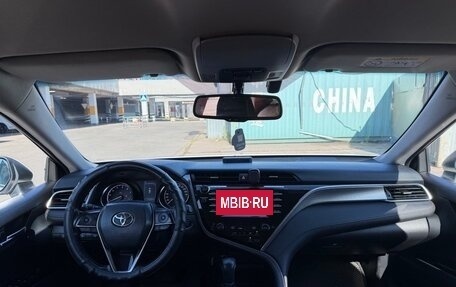 Toyota Camry, 2018 год, 2 350 000 рублей, 5 фотография
