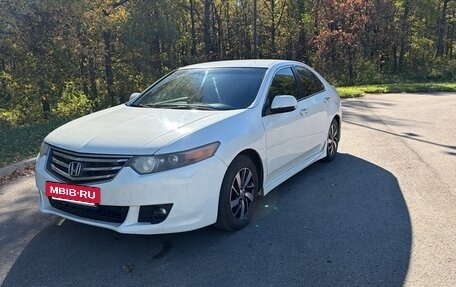 Honda Accord VIII рестайлинг, 2010 год, 900 000 рублей, 3 фотография