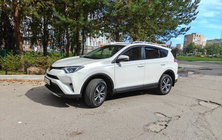 Toyota RAV4, 2016 год, 2 350 000 рублей, 2 фотография