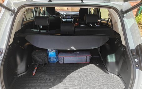 Toyota RAV4, 2016 год, 2 350 000 рублей, 13 фотография