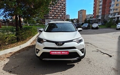 Toyota RAV4, 2016 год, 2 350 000 рублей, 12 фотография