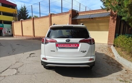 Toyota RAV4, 2016 год, 2 350 000 рублей, 6 фотография