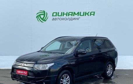 Mitsubishi Outlander III рестайлинг 3, 2013 год, 1 120 000 рублей, 1 фотография