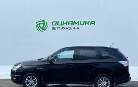 Mitsubishi Outlander III рестайлинг 3, 2013 год, 1 120 000 рублей, 8 фотография