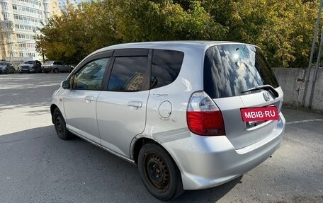 Honda Fit III, 2005 год, 380 000 рублей, 2 фотография