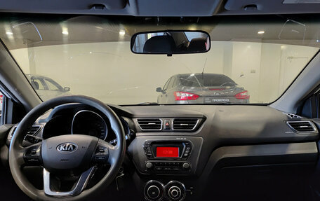 KIA Rio III рестайлинг, 2013 год, 560 000 рублей, 18 фотография