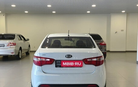 KIA Rio III рестайлинг, 2013 год, 560 000 рублей, 10 фотография