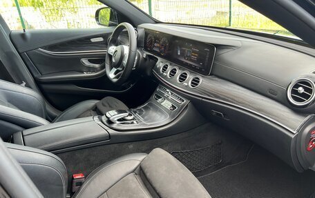 Mercedes-Benz E-Класс, 2020 год, 3 290 000 рублей, 20 фотография
