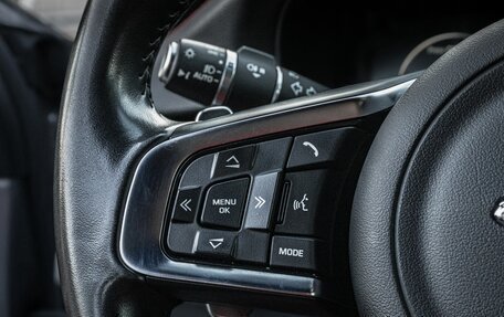 Jaguar XF II, 2019 год, 3 000 000 рублей, 29 фотография