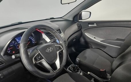 Hyundai Solaris II рестайлинг, 2012 год, 610 000 рублей, 13 фотография