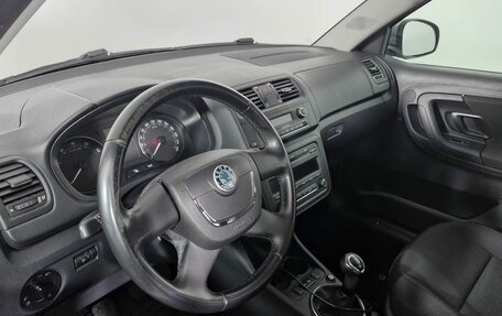 Skoda Fabia II, 2011 год, 749 000 рублей, 13 фотография