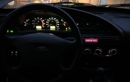 Chevrolet Niva I рестайлинг, 2004 год, 210 000 рублей, 7 фотография