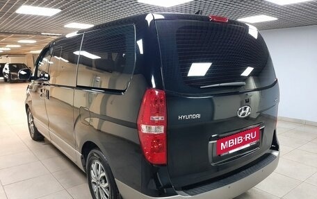 Hyundai H-1 II рестайлинг, 2018 год, 2 919 000 рублей, 7 фотография