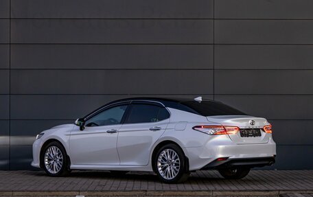 Toyota Camry, 2018 год, 3 495 000 рублей, 4 фотография