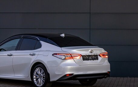 Toyota Camry, 2018 год, 3 495 000 рублей, 10 фотография