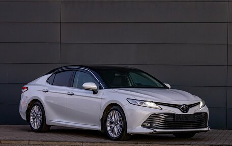 Toyota Camry, 2018 год, 3 495 000 рублей, 7 фотография