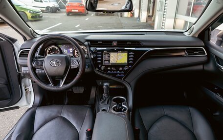 Toyota Camry, 2018 год, 3 495 000 рублей, 17 фотография